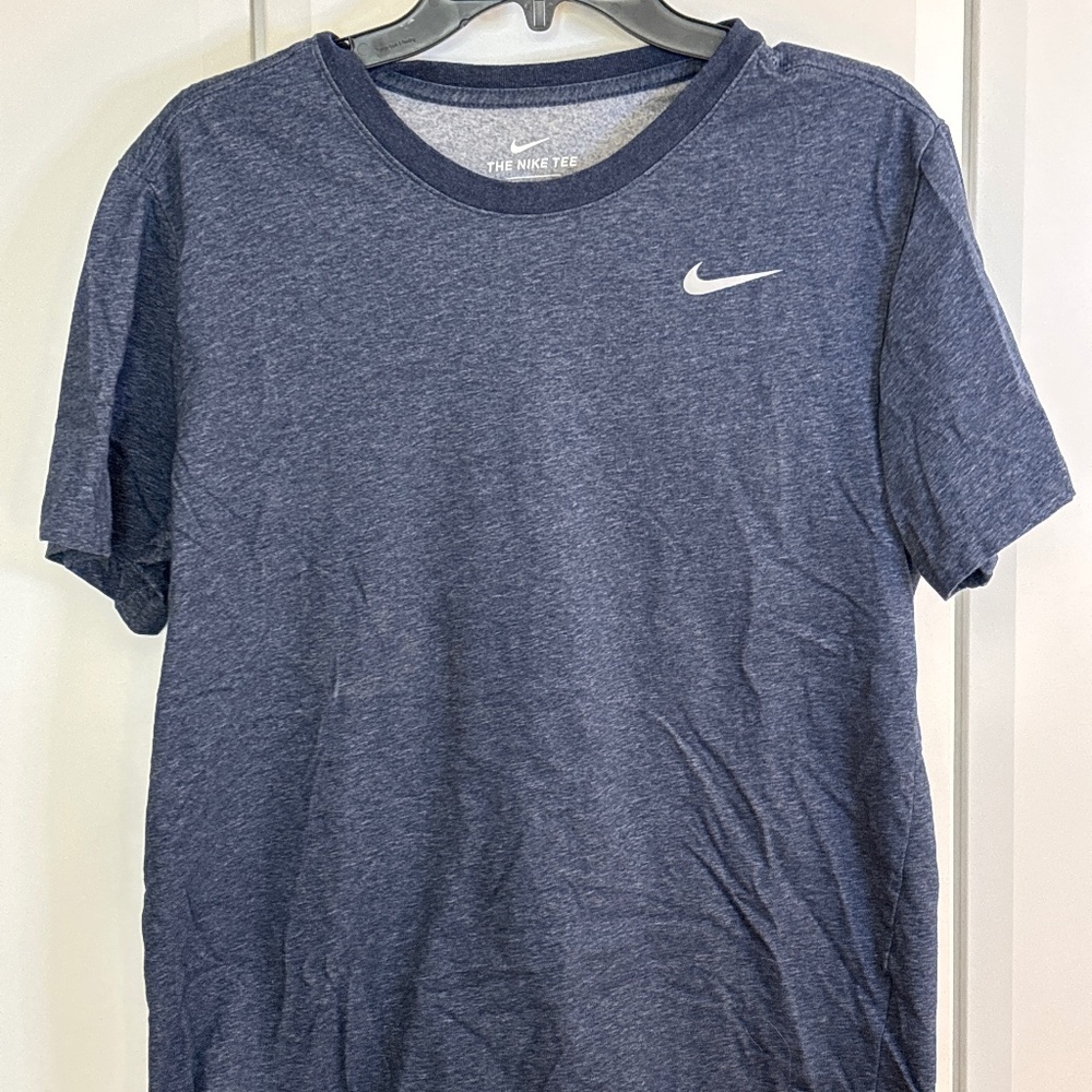 Nike short sleeve cotton t shirt